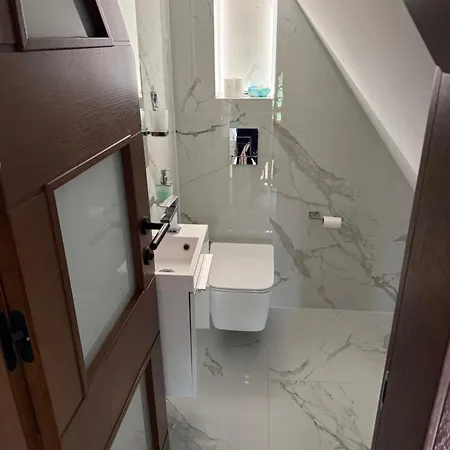 Mountain House Lisinska Rosa *