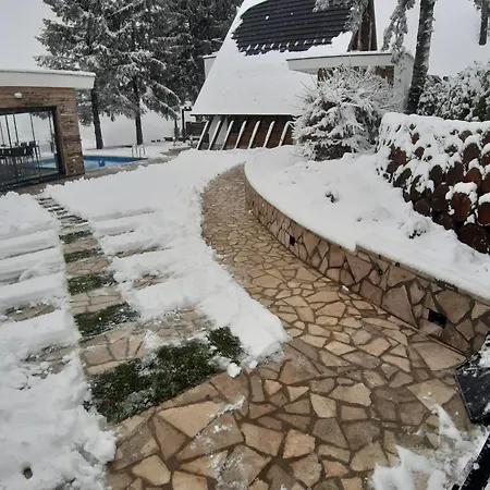 Mountain House Lisinska Rosa