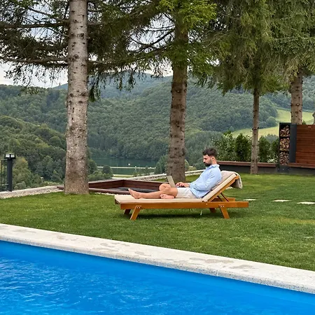 Mountain House Lisinska Rosa