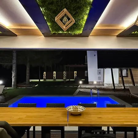 Mountain House Lisinska Rosa *